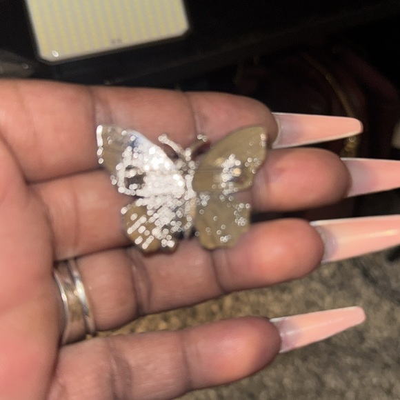 🦋Butterfly Brooch Dazzling & Versatile Accessory for Women,Perfect for a Scarf - Picture 6 of 9